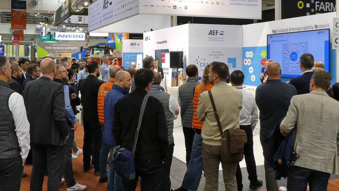 Great interest and guests during the AgIN showcase demonstration