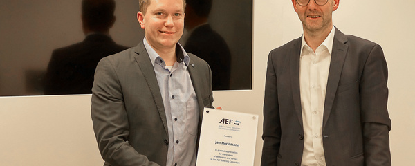 Jan Horstmann was given a gift to celebrate his contribution to his long-time support of AEF Steering Committee. 